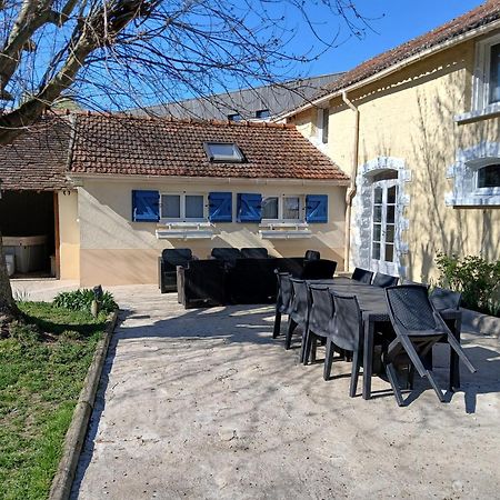 Au Bord De L'Eau Bed & Breakfast Ecluzelles Exterior photo